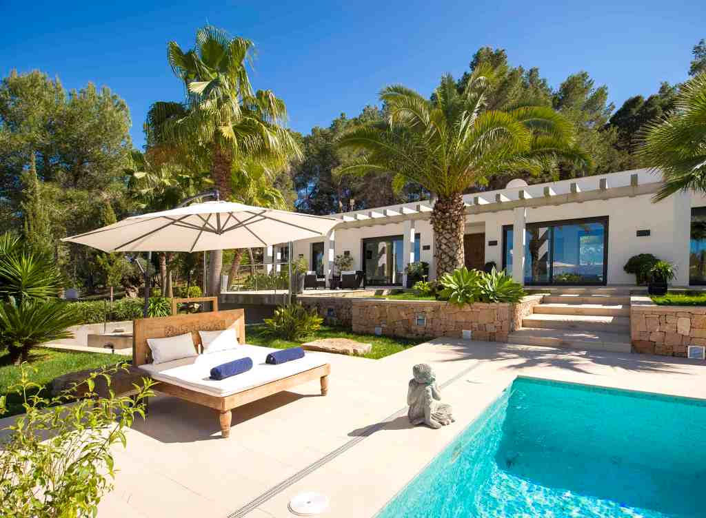 Luxury Villa Rental Services on Ibiza